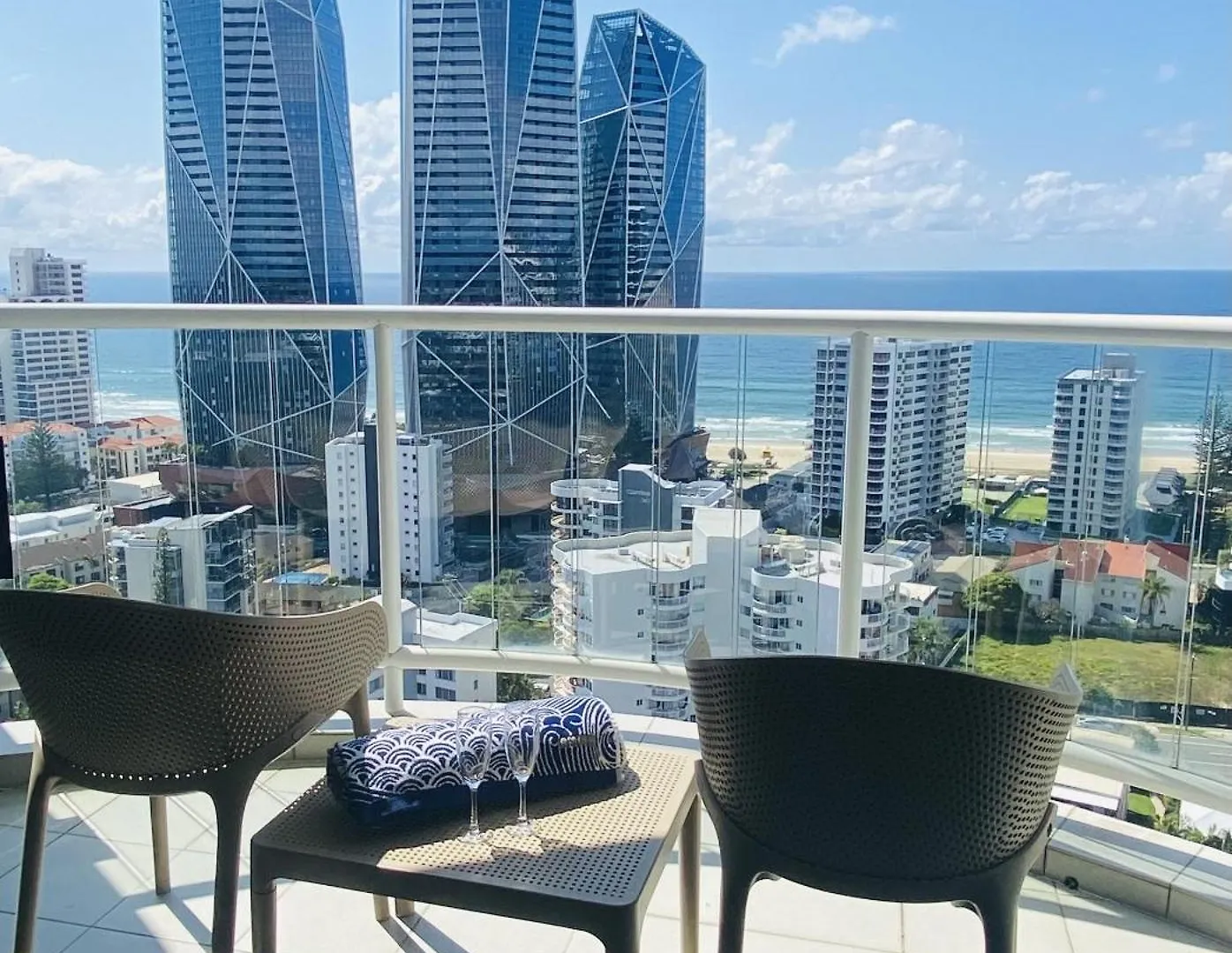 Ocean View Studio Apartment Surfers Paradise - Free Parking 黄金海岸 澳大利亚