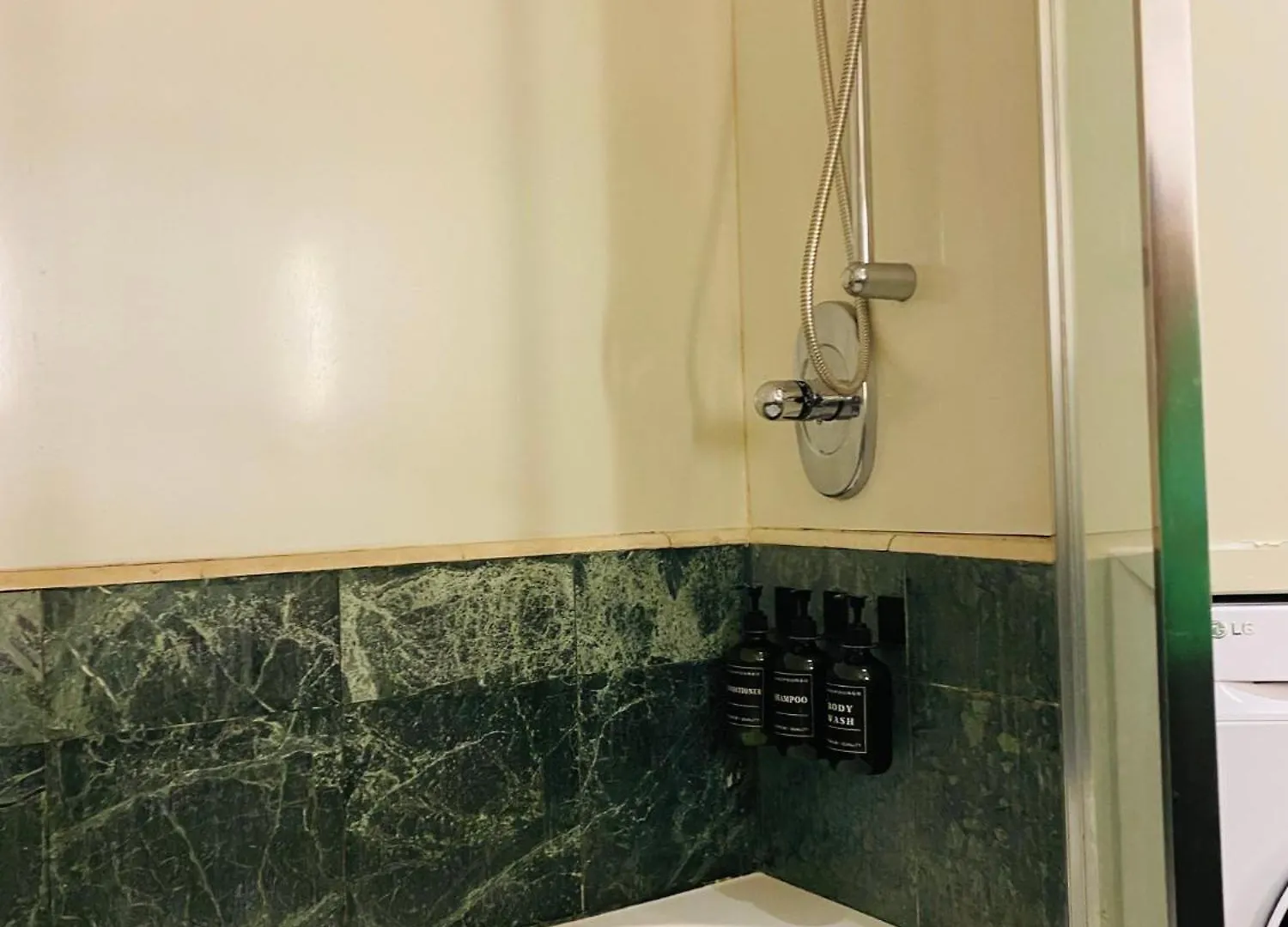 Ocean View Studio Apartment Surfers Paradise - Free Parking 黄金海岸 澳大利亚
