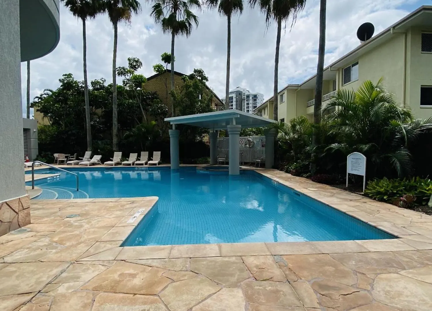 Ocean View Studio Apartment Surfers Paradise - Free Parking Gold Coast Hotel