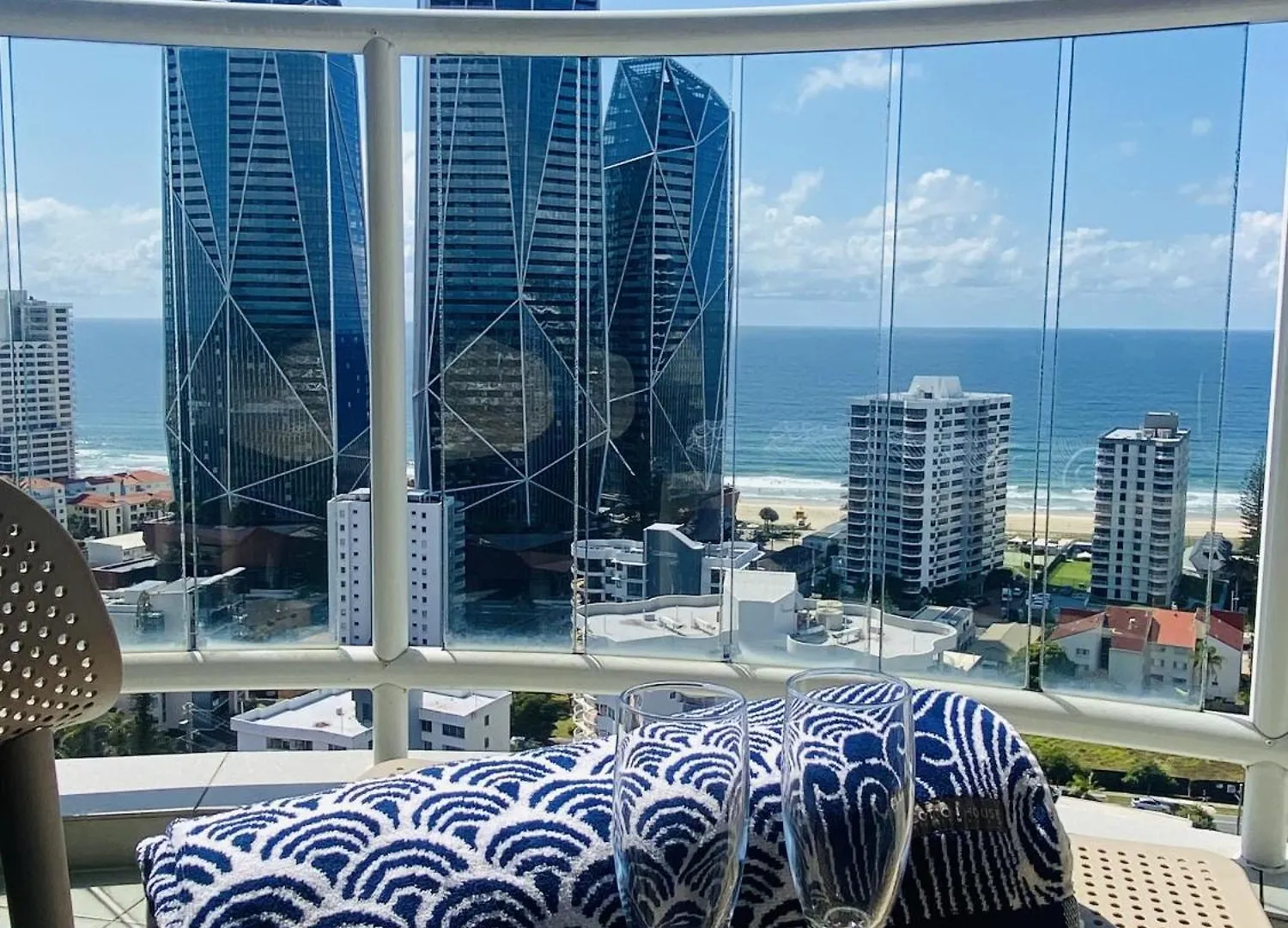 Ocean View Studio Apartment Surfers Paradise - Free Parking Gold Coast 4*,