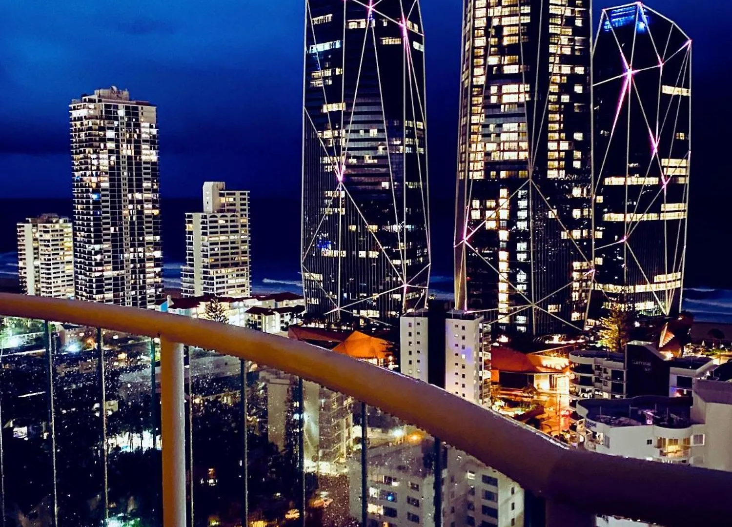 Hotel Ocean View Studio Apartment Surfers Paradise - Free Parking Gold Coast
